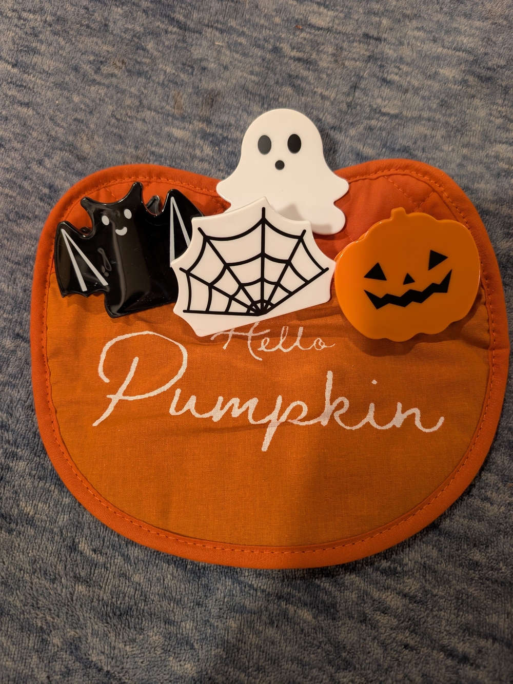 Halloween 'Hello Pumpkin' Oven Mit with Spooky Chip Clips NWOT